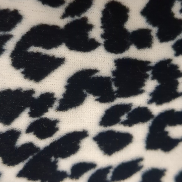 HAMPTON ROW* velour black and white mock neck long sleeve cheetah print top szXL - Picture 10 of 11